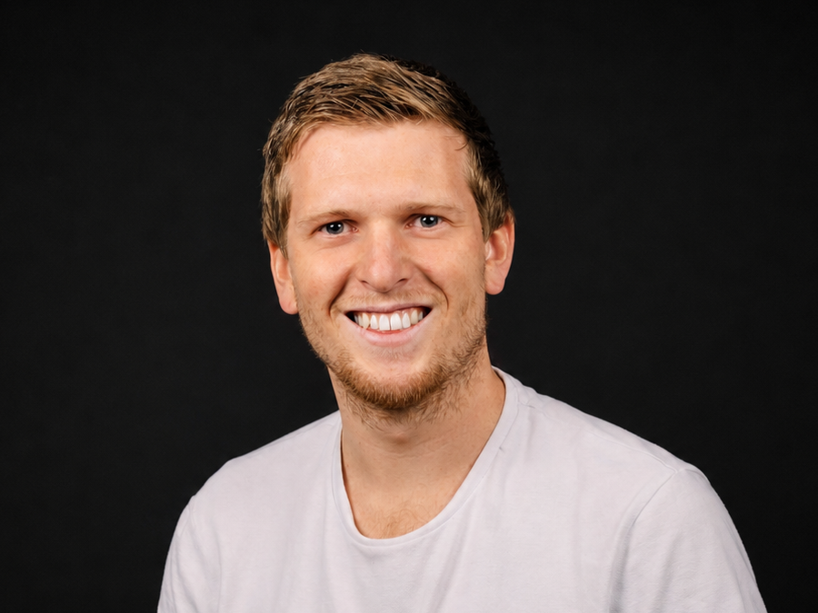 Mitchell de Vries